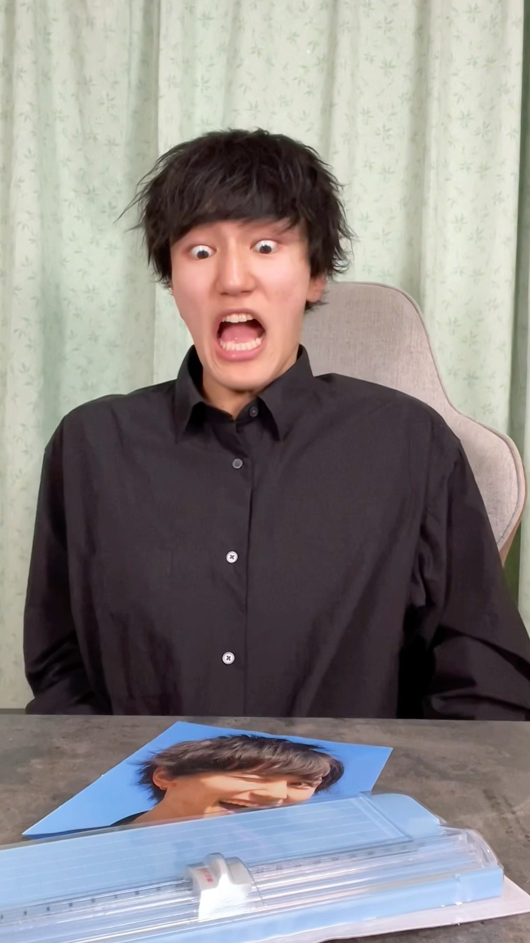 ISSEI’s Funny Verification | One Photo Turns into Four?!?️