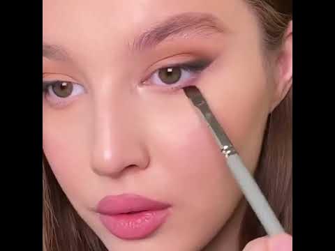 Как сделать расстушеванные стрелки за 3 минуты - YouTube