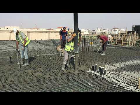 صب خرسانة لسقف المبنى