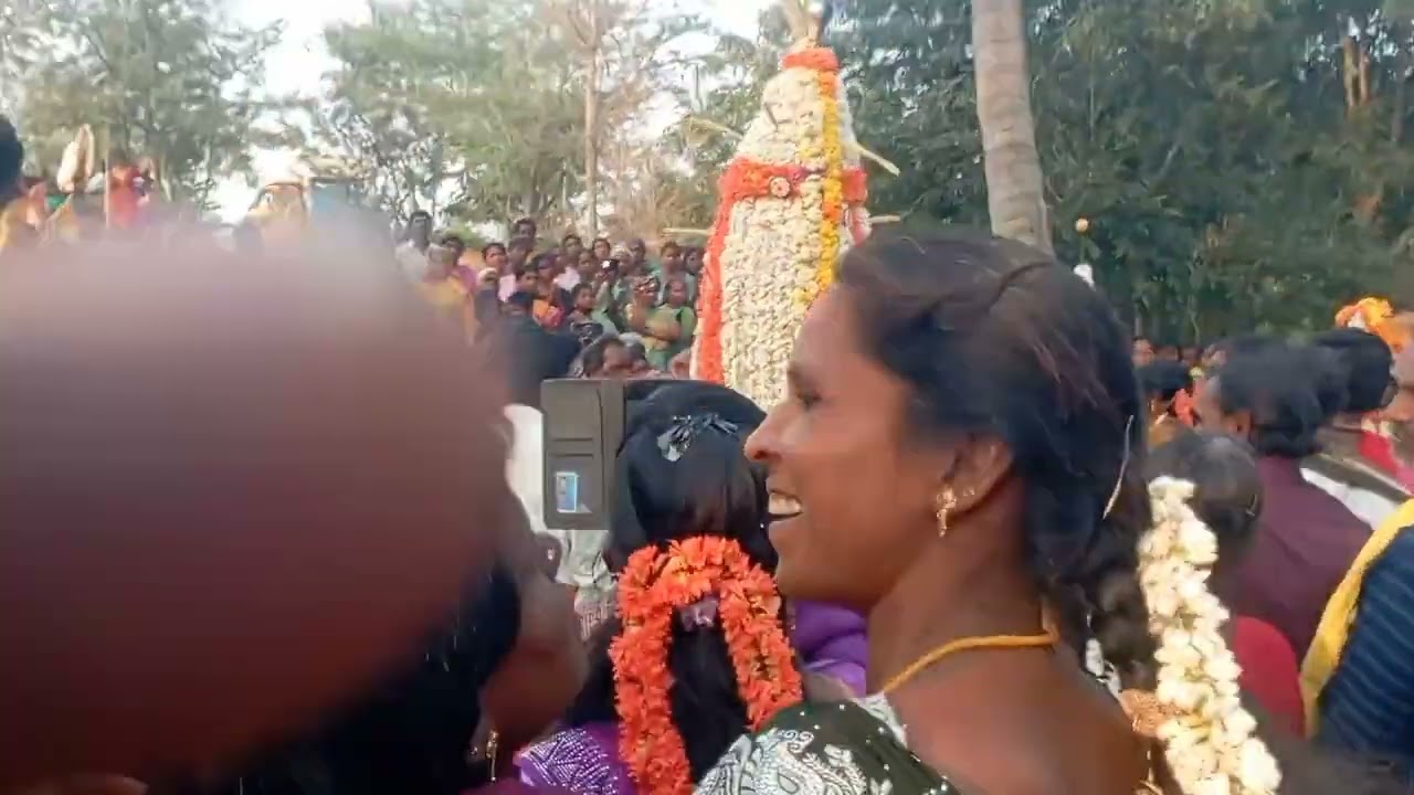 Angalamman kovil thiruvizha | அம்மனுக்கு வேல் போடும் பக்தர்கள் | amman karagam