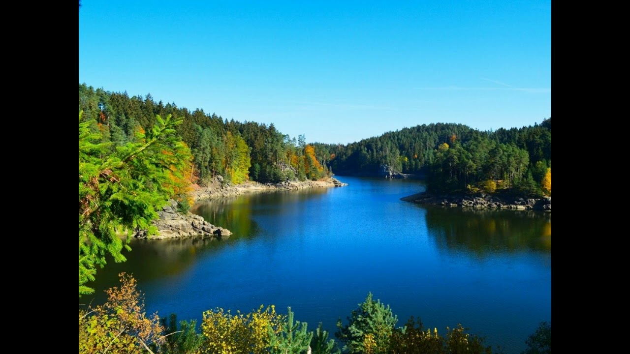 ОЗЕРО В ДОЛИНЕ КАМПТАЛЬ