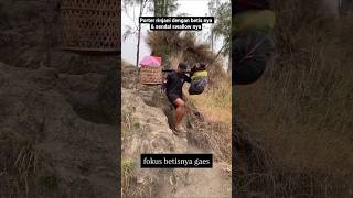Download Lagu porter rinjani dengan betis besarnya #rinjani #hiking #mountains #travel #fyp #viral #porter #asia MP3 Download Lagu porter rinjani dengan betis besarnya #rinjani #hiking #mountains #travel #fyp #viral #porter #asia MP3
