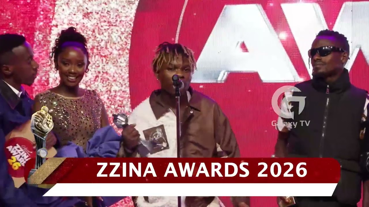 Капеке признан артистом года.