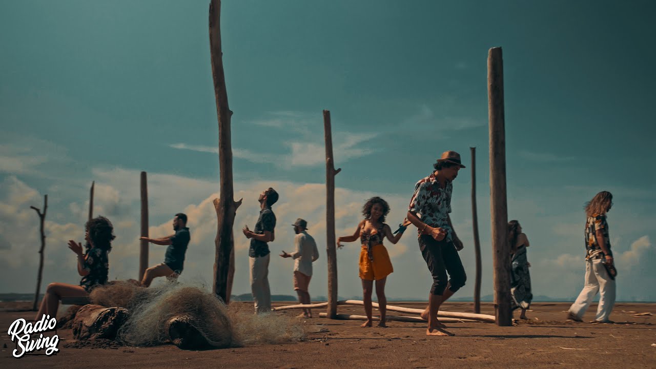 Luna Llena - Radio Swing (Video Oficial)