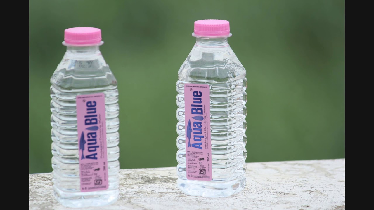 Плохая минеральная вода. Бутылка для воды. Минеральная вода в бутылках. Минеральная вода в розовой бутылке. 200ml бутылка.