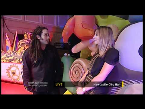 ROSS NOBLE ON ITV TYNE TEES WITH PHILIPPA TOMSON