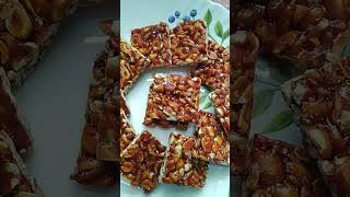 #peanutchikki ||moongfali chikki ||peanut jaggery bar#Chauhan's Kitchen Recipe#like#share#subscribe
