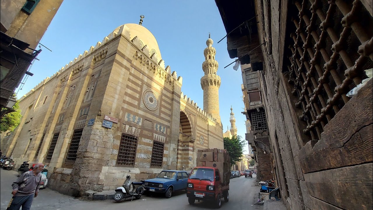 مصر | جولة في شوارع الدرب الأحمر الأثرية ـ القاهرة