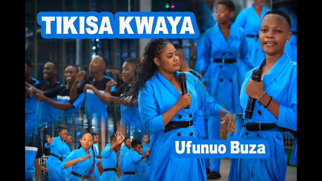 TIKISA KWAYA: Moja ya Kwaya kumi anazomiliki Askofu Yaspi Paul Bendera yamchezesha katika kiti chake