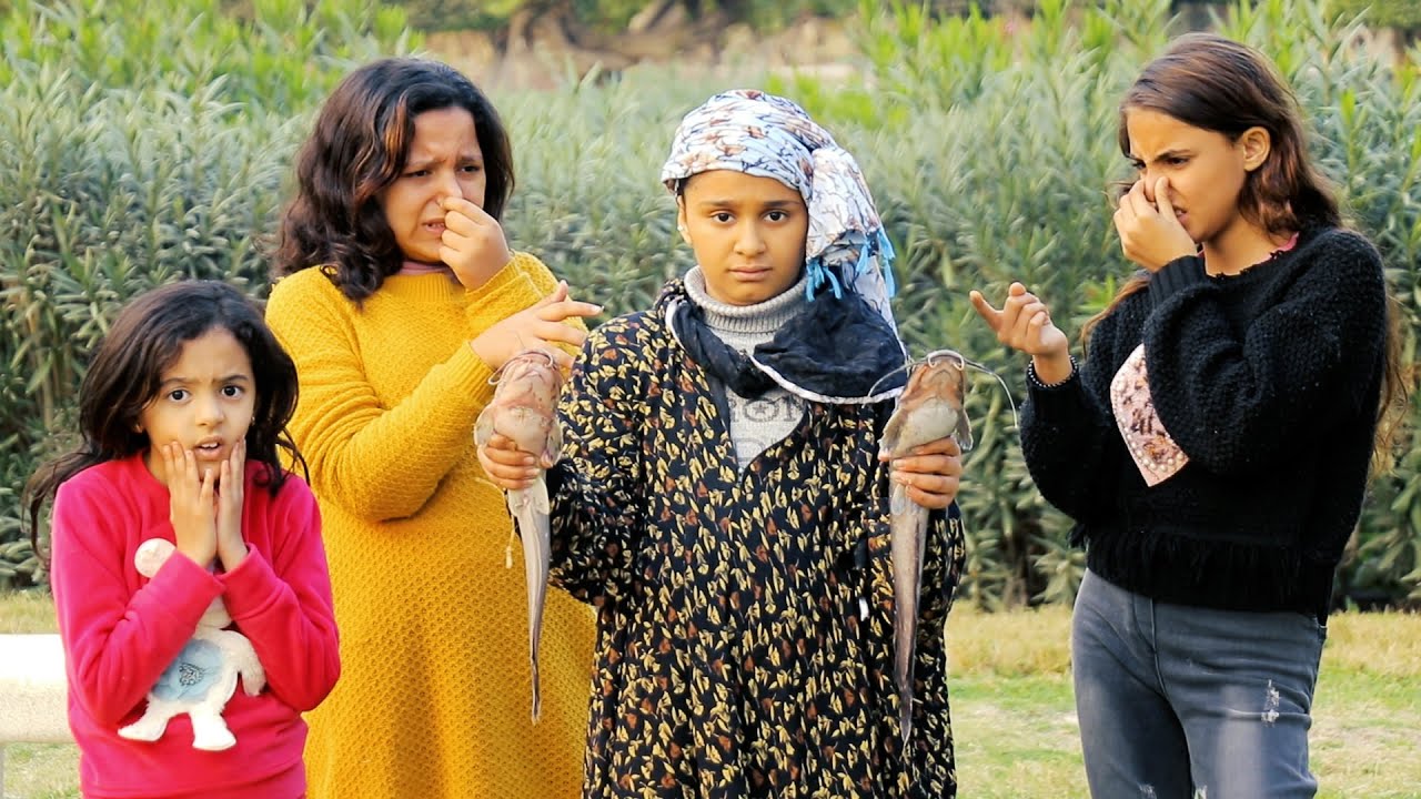 أهانت بائعة القراميط🦈صاحبتهم فى المدرسه  ورد فعل غير متوقع من المدرس😳[يام ريحه زفره]