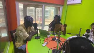 @UlrichTakamOfficiel ,@kelvinkendrick8197 , darina victry et dalatirl à la radio 🇨🇲❤️✅💫 screenshot 5