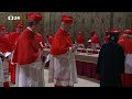 Ze Sixtinské kaple vyšel černý kouř, volba papeže bude pokračovat