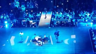 Chris Brown Performing "Kriss Kross" & "Party" Live At (#THEPARTYTOUR)