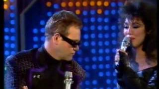 Jennifer Rush & Elton John "Flames Of Paradise" 1987 mit Interview chords