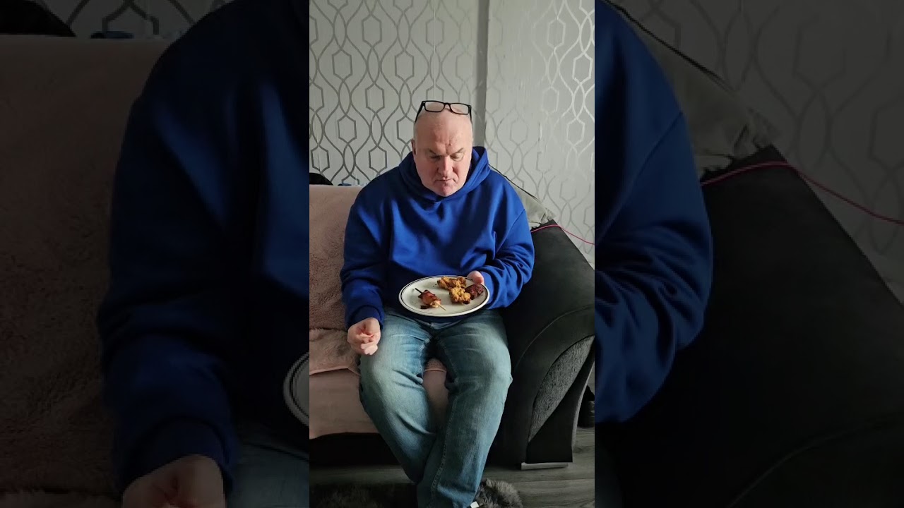 Trying icelands chicken selection 😋 #Iceland #chicken 