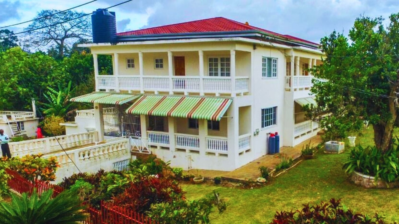 Price to Sell 6 Bedroom 5 Bathroom House For sale at Ingleside, Mandeville, Manchester, Jamaica