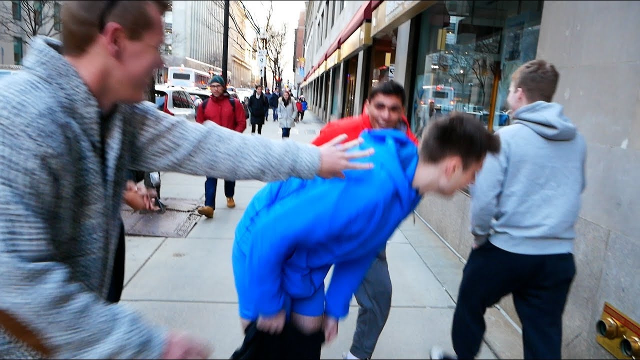 Guys Pantsed