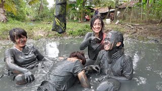 Lomba Panjat Sosial Bersama 3 WANITA CIAUR !! Dijamin Ngakak Guling Guling ! 😂