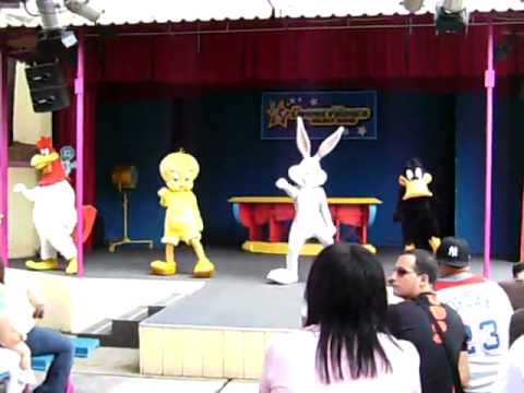Looney Tunes Talent Show - Six Flags over Georgia - Get the Party
