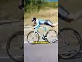 Ref:p1Xf11ORmr4 Ce cycliste a eu une id�e de g�nie 