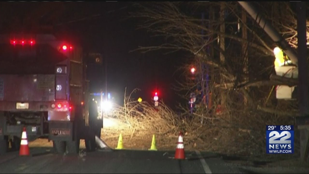 Thousands without power due to high winds - YouTube