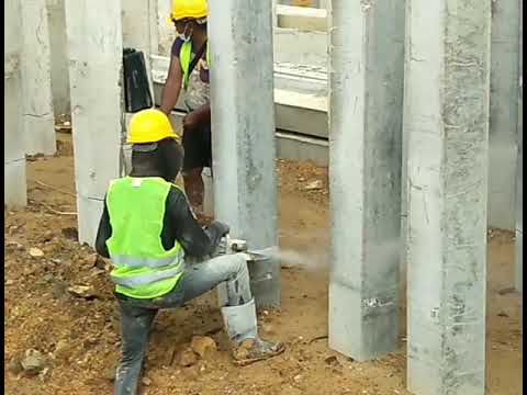 Video: Bagaimana anda memotong longkang konkrit?