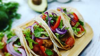 Lets make tacos together with the most delicious sauce (Guacamole)سندويشات التاكو الشهية (جواكمولي)