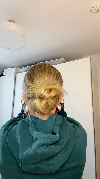 Messy Bun Tutorial✨ #hairstyle #frisuren #hairtutorial #messybun #lowbun #bun