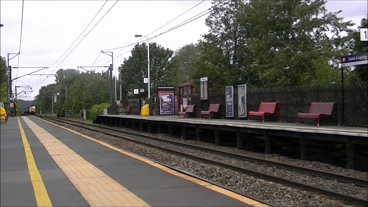 47712 and 47501 on 1Z96 Edinburgh - Southampton boat train at Sandal and Agbrigg 05/06/11