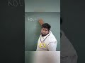 Pensó que podía copiar… pero el profesor lo vio TODO