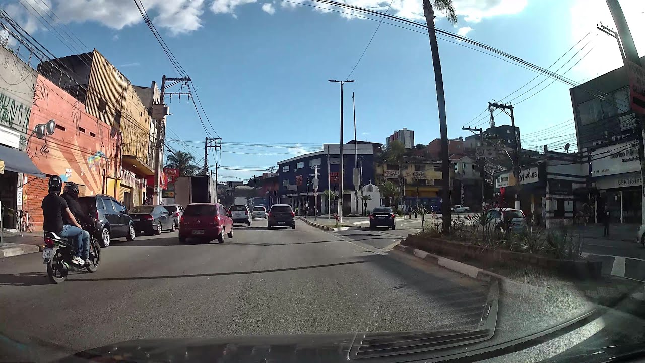 Dirigindo da Capelinha na zona norte de Osasco até o Tamboré em Barueri, São Paulo