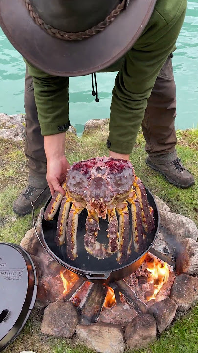 Hope he is comfortable 🦀 #seafood #outdoorcooking #nature #firekitchen