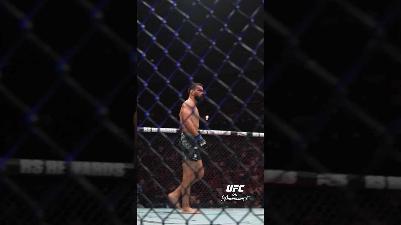 Saint Denis with the GROUND AND POUND finish! 