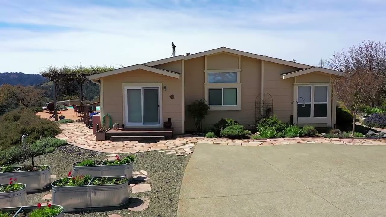 17021 Rockpile Road, Geyserville CA by Kellie Larson Sonoma Luxury Agent.