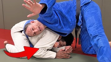This Collar Strangle Leaves No Room For Escape (Gi BJJ)