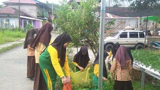 Gotong royong di lingkungan sekolah