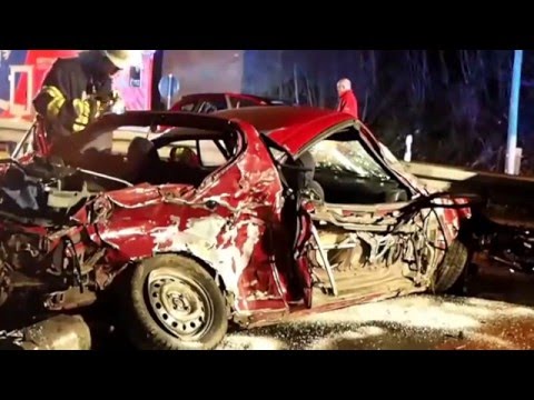 Engelskirchen/Overath: Massenkarambolage A4