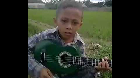 Bocah 9 tahun Jago bener main ukulele!!! #shorts