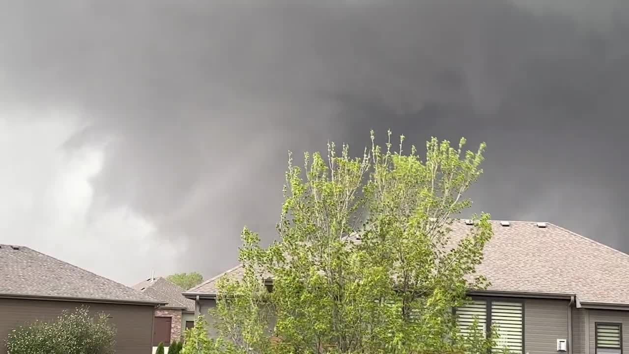 Tornado view from Stratford Park - YouTube