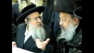 Sanz Klausenburg Rebbe In A Conversation