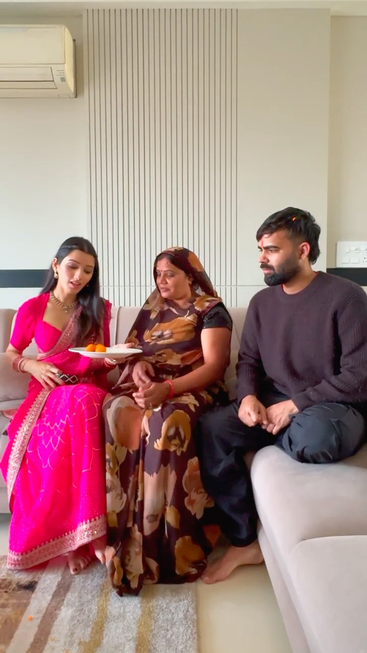 Meetha Khaoge ? ? #funny #neetubisht #youtubeshorts #lakhneet #trending #funny #shorts