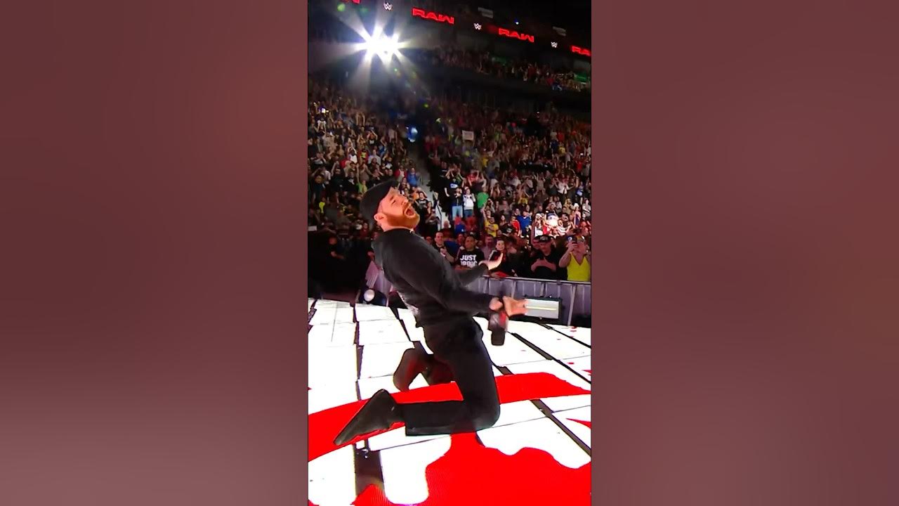 When Sami Zayn comes home, Montreal brings the energy! When Sami Zayn comes home, Montreal brings the energy!