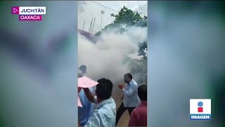 Dispersan protesta de militantes de Morena en Juchitán con gases lacrimógenos | Yuriria Sierra