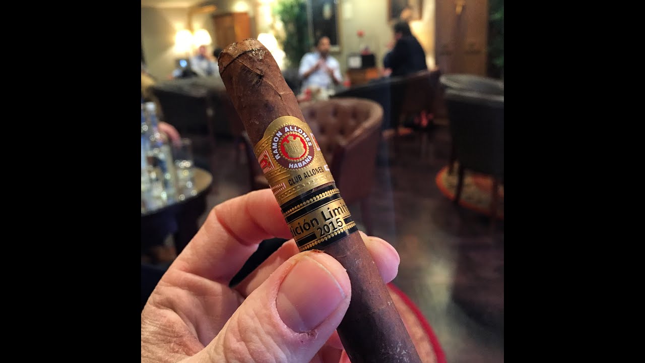 James J Fox shop tour, cigar museum and cigar lounge