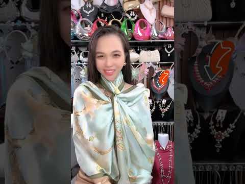 Mê Áo Dài: Vòng Cổ Hoa Đính Cườm Sang Trọng