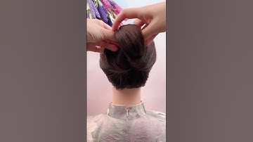 Cách làm nhanh 01 kiểu tóc búi cho quý bà,bà sui