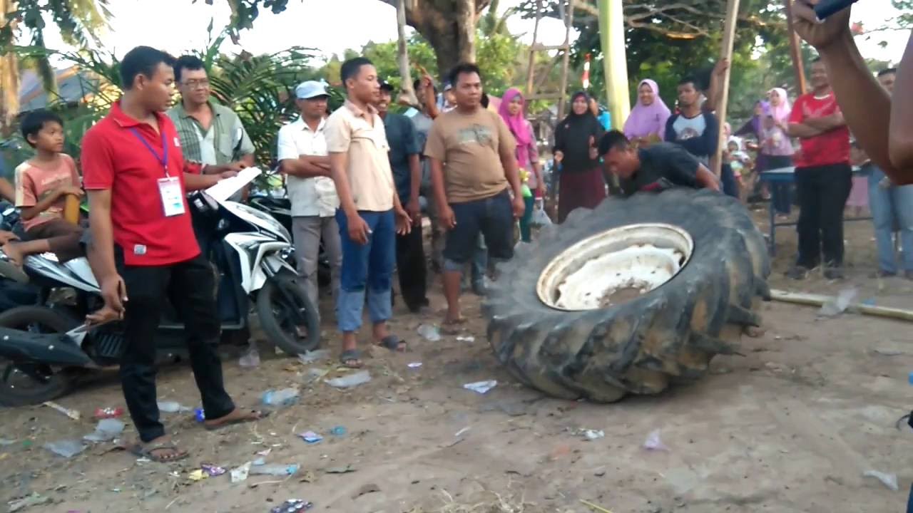  Lomba HUT RI  KE 71 Membalikkan Ban Tractor YouTube