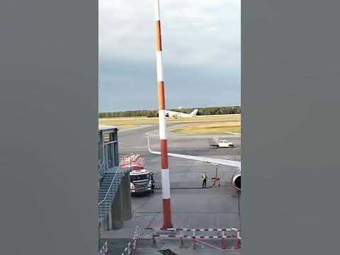 Взлет самолёта вид из окна аэропорта Рощино Тюмень | #аэропорт #самолет ...