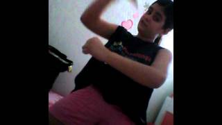 Bruninha Dançando Xenhenhé