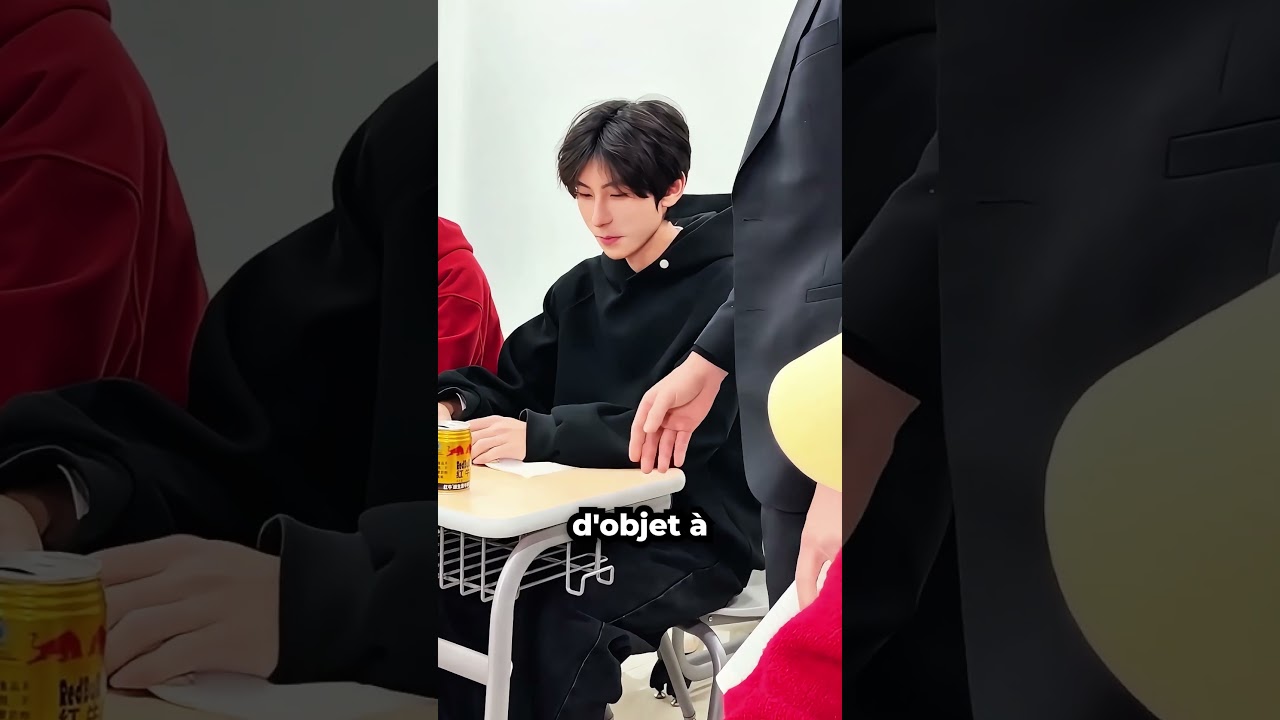 Son Téléphone a Sonné en Plein Cours, Mais... 😮📱